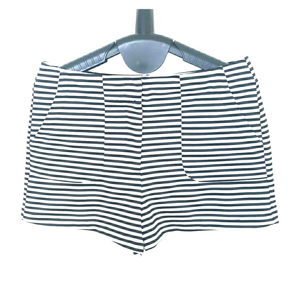 Medium size shorts